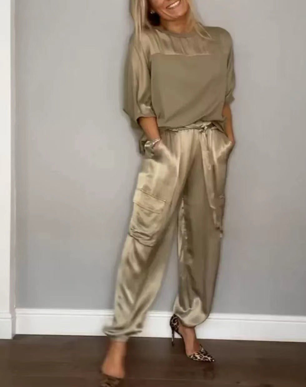 Damen Satin Zweiteiler – Elegantes Set mit Kurzarm-Oberteil & Hose, Glänzend & Bequem {{ DaniFest }}