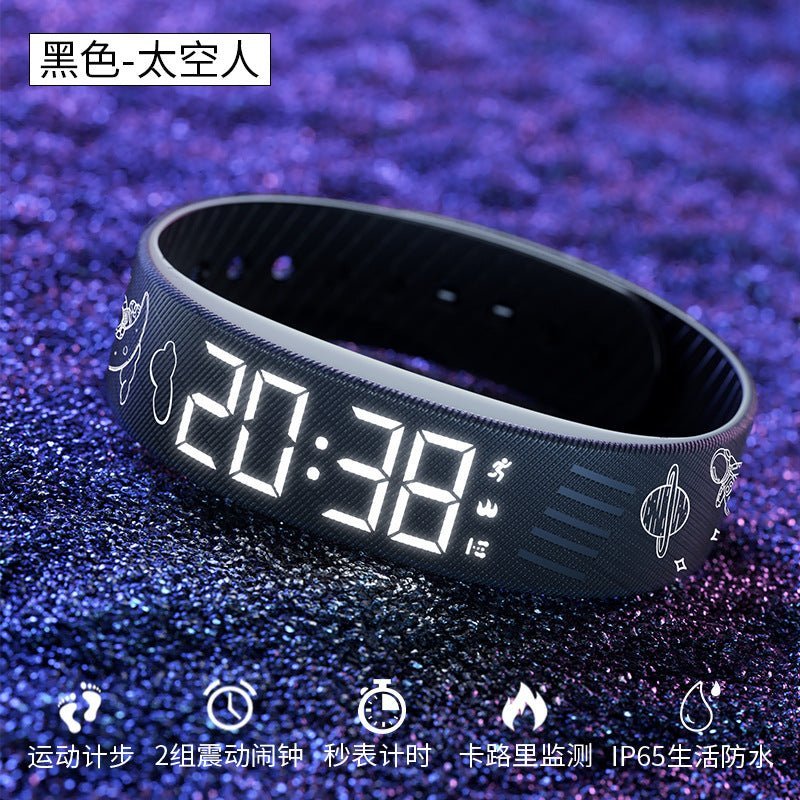 DaniFest Fitnessarmband in Schwarz mit Astronauten-Motiv, digitalem Display, Schrittzähler und wasserdichtem Gehäuse