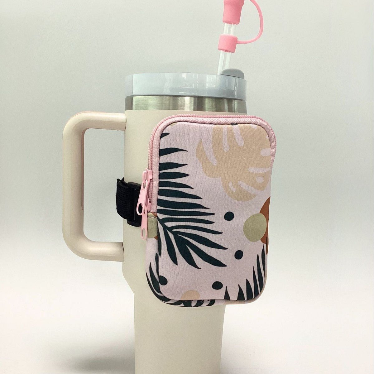 Isolierende Neopren Tassenhülle – Wasserdicht, Wiederverwendbar & 2-in-1 Becherhalter mit Geldfach {{ DaniFest }}