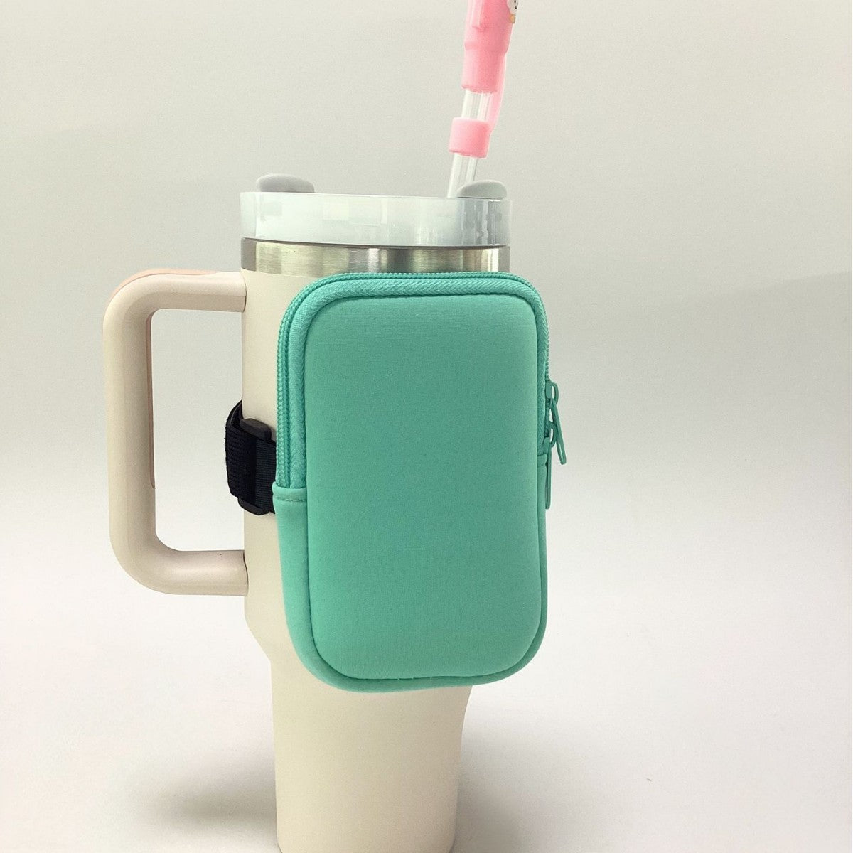 Isolierende Neopren Tassenhülle – Wasserdicht, Wiederverwendbar & 2-in-1 Becherhalter mit Geldfach {{ DaniFest }}