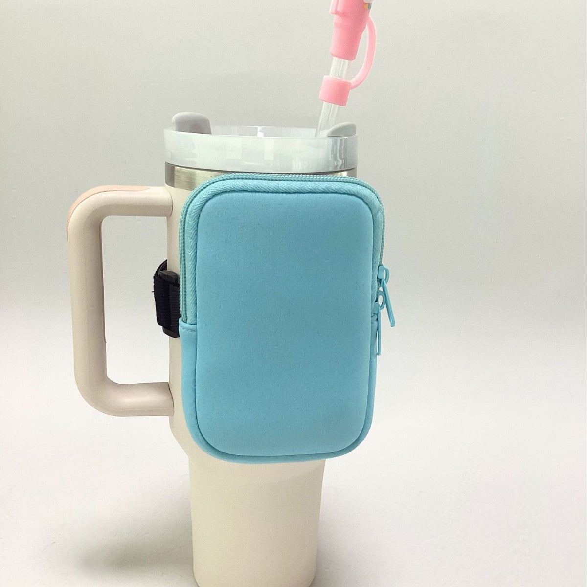 Isolierende Neopren Tassenhülle – Wasserdicht, Wiederverwendbar & 2-in-1 Becherhalter mit Geldfach {{ DaniFest }}