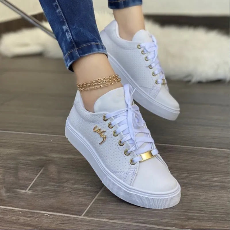Schlichte Sneaker mit runder Kappe