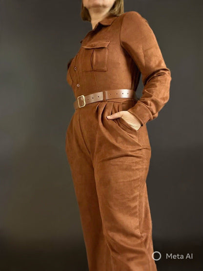 Sportlicher Velours Jumpsuit für bequeme und stilvolle Freizeitmomente {{ DaniFest }}