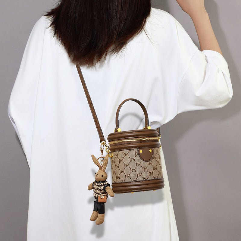 Crossbody Bucket Bag Kunstleder – Dein perfekter Begleiter für den urbanen Streetwear-Look {{ DaniFest }}