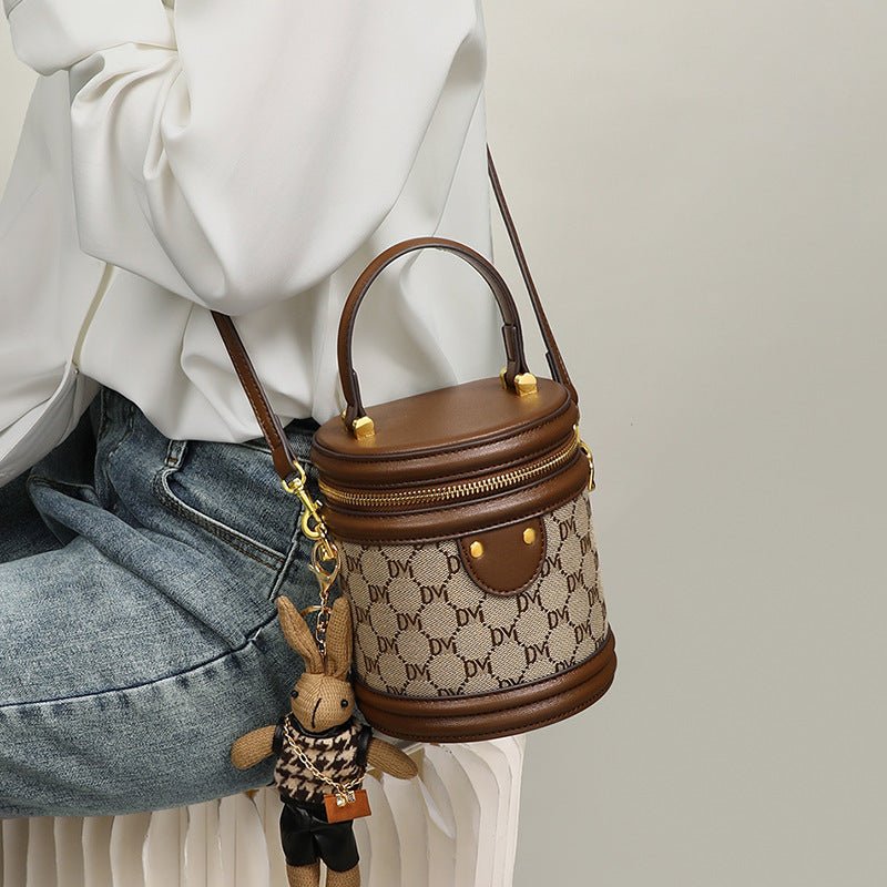 Crossbody Bucket Bag Kunstleder – Dein perfekter Begleiter für den urbanen Streetwear-Look {{ DaniFest }}