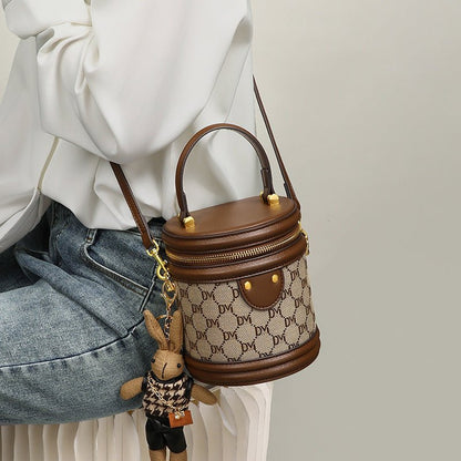 Crossbody Bucket Bag Kunstleder – Dein perfekter Begleiter für den urbanen Streetwear-Look {{ DaniFest }}