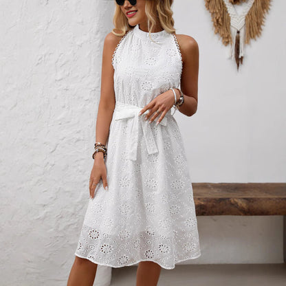Weißes Besticktes Neckholder-Kleid – Dein elegantes Must-Have für jeden Anlass {{ DaniFest }}