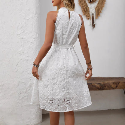 Weißes Besticktes Neckholder-Kleid – Dein elegantes Must-Have für jeden Anlass {{ DaniFest }}