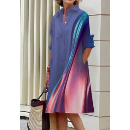 DaniFest Hemdblusenkleid in Blau mit abstraktem pink-türkisem Farbverlauf, Kragen, Knopfleiste und Seitentaschen