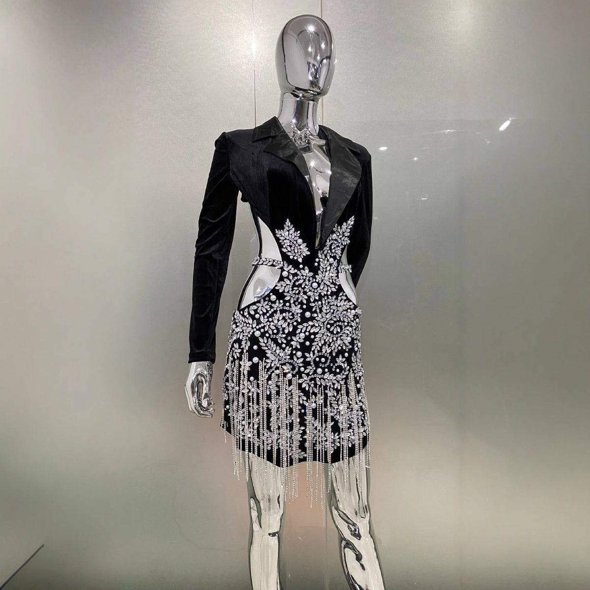 Luxuriöses Pailletten-Fransen-Minikleid – Blazer-Stil mit tiefem V-Ausschnitt und Rock mit Kristallquasten (Elegantes Partykleid) {{ DaniFest }}