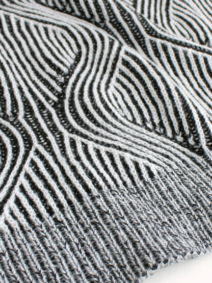 Trendiger Strickpullover mit großem V-Ausschnitt {{ DaniFest }}