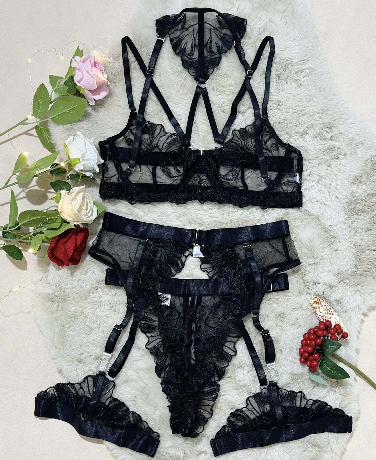 Dessous Set Damen Neckholder – Spitzen BH Set mit Bügel, Transparentem Mesh &amp; Elegantem Design {{ DaniFest }}