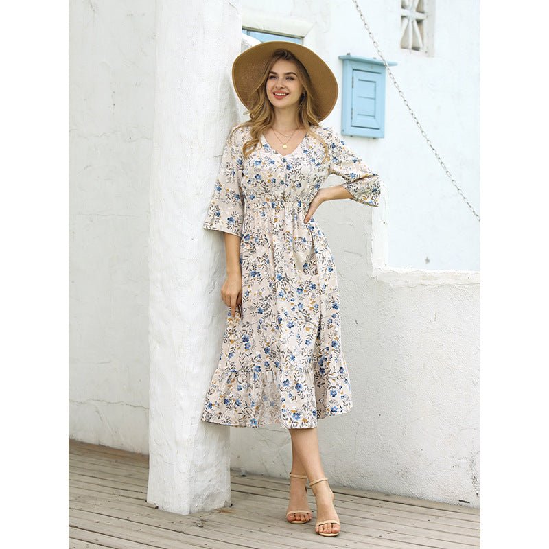Tailliertes Pullover-Kleid mit V-Ausschnitt und 3/4-Ärmeln {{ DaniFest }}