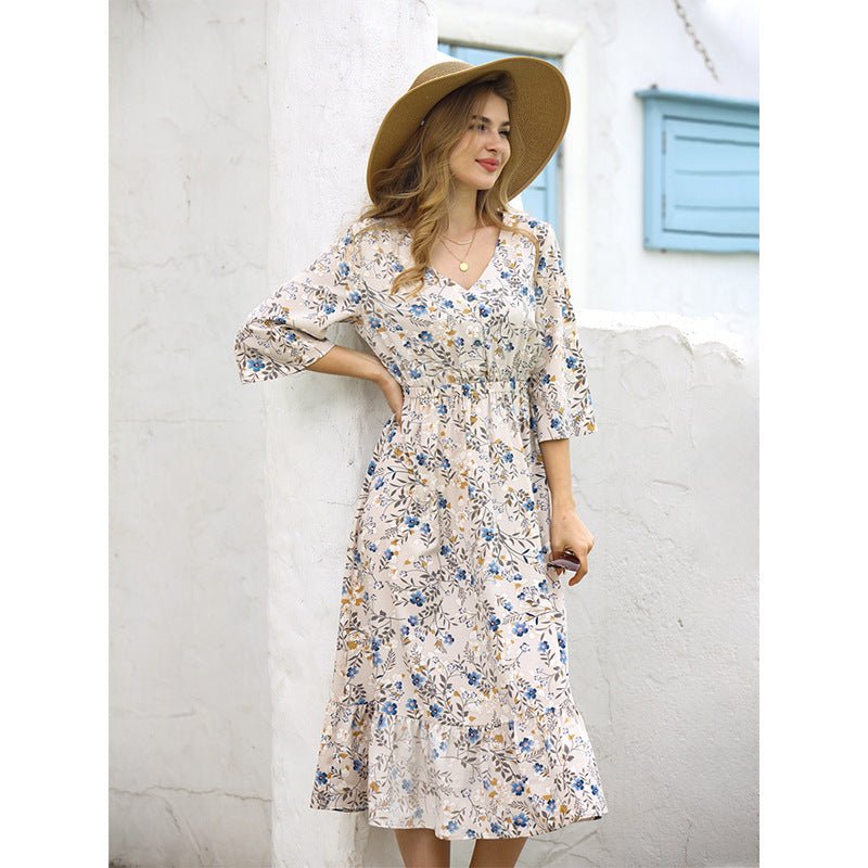 Tailliertes Pullover-Kleid mit V-Ausschnitt und 3/4-Ärmeln {{ DaniFest }}