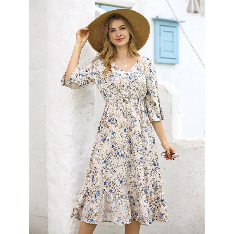 Tailliertes Pullover-Kleid mit V-Ausschnitt und 3/4-Ärmeln {{ DaniFest }}